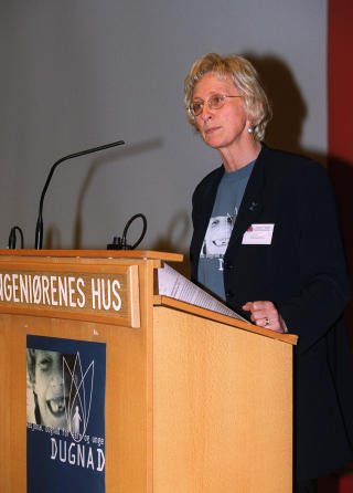 ADVARER: - De fleste arbeidsgivere tror at dette er grupper som har st�rre sykefrav�r, og at det da blir dyrere dem � ansette dem. Jeg tror at arbeidsgivere, fordi de m� betale mer og yte mer, vil tenke seg om i enda st�rre grad f�r de tilsetter mennesker som har en funksjonshemning eller en kronisk sykdom, sier Liv Arum til NRK. Foto: SCANPIX