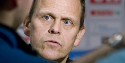 TROR HAN HAR DE BESTE MED: Thorir Hergeirsson tok ut de fire siste spillerne til h�ndball-VM i dag. Foto: Terje Bendiksby / Scanpix