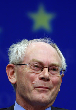 VANER: Van Rompuy har vakt oppsikt ved � n�rmest redde Belgia fra � sprekke det knappe �ret han har v�rt statsminister, og han lovte � ta med �mine vaner fra belgiskpolitikk� til EU. Foto: SCANPIX