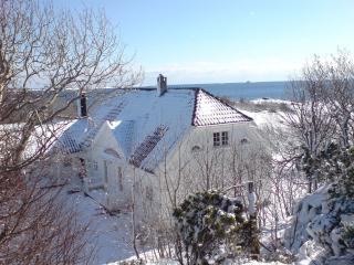 VINTERIDYLL:  Villaen er idyllisk ogs� p� vinteren. Foto: Privat