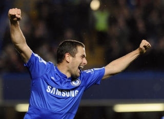 LANG VENTETID: Joe Cole har hatt et skadeforfulgt �r, men er p� full fart tilbake. I ettermiddag scoret han sitt f�rste m�l p� 13 m�neder.Foto: SCANPIX/REUTERS/Toby Melville
