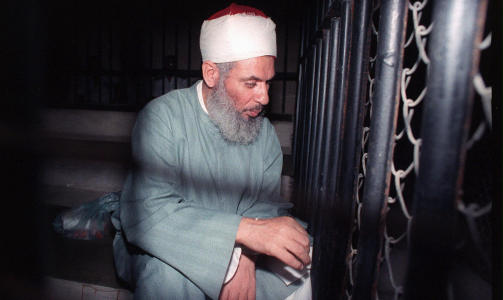 OMAR ABDEL-RAHMAN: Den blinde sjeik bes�kte Danmark flere ganger, og fikk if�lge forfatteren ogs� pengest�tte til terror fra danske islamister. Foto: EPA/AFP/MIKE NELSON