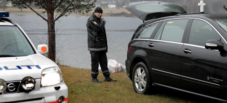 STOR LETEAKSJON: Politiet og R�de Kors har det siste d�gnet lett etter den savnede islendingen i Kr�dsherad. 
Foto: NINA HANSEN