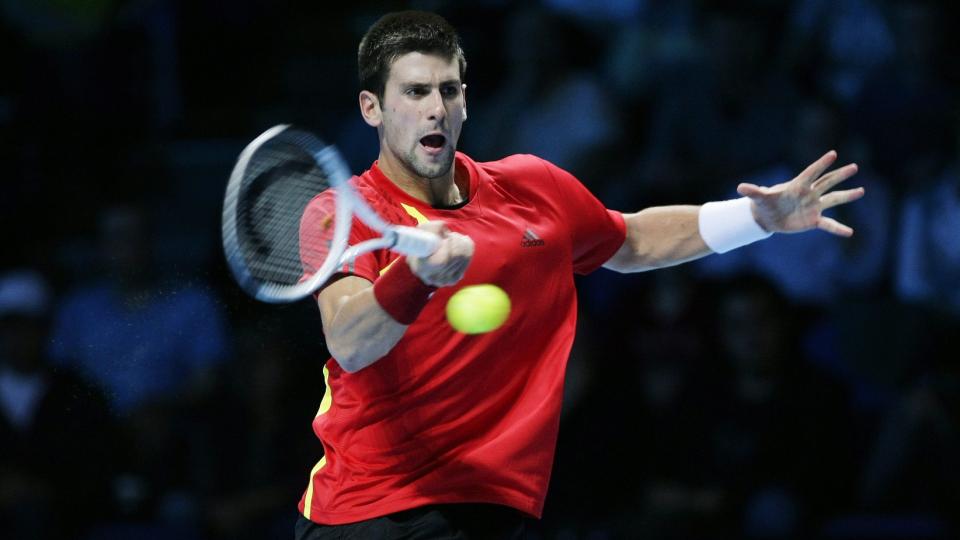 D�RLIGST I TO AV TRE SETT: Novak Djokovic er glad han kunne vinne selv om motstanderen spilte bedre store deler av kampen. Foto: EPA/FELIPE TRUEBA
