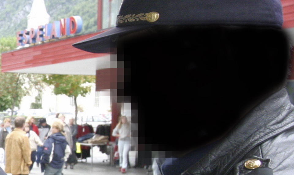 NEKTER SKYLD:Den tiltalte politimannen erkjenner ikke straffskyld for seksuelle overgrep mot de to br�drene. Foto: Hardanger Folkeblad