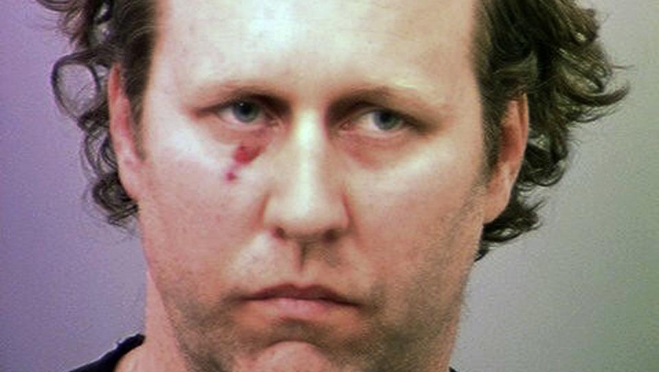 SKRIVER FRA CELLA: Manusforfatter Roger Avary (44) ble 30. september d�mt til ett �r i fengsel for uaktsomt bildrap. N� skriver han meldinger om livet i fengselet  p� mikrobloggtjenesten Twitter. Dette bildet er tatt av Ventura County Sheriffs Department 14. jauar 2008.