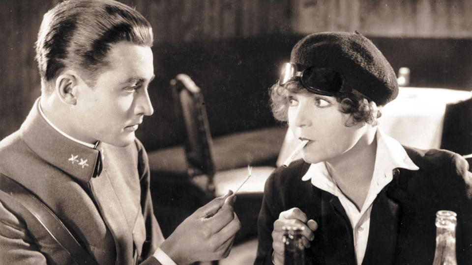 AKTUELL P� DVD: �Bergenstoget plyndret i natt�. Her ser vi Paul Richter og Aud Egede-Nissen.