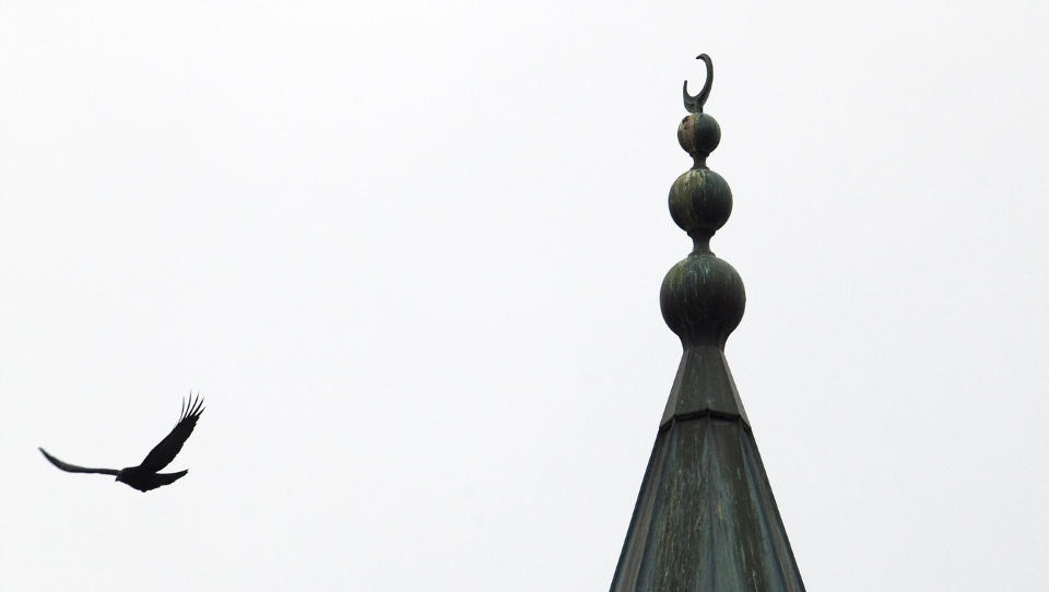 OVERRASKENDE FLERTALL: Sveits har hatt folkeavstemning om minaret-forbud. Foto: REUTERS/Denis Balibouse