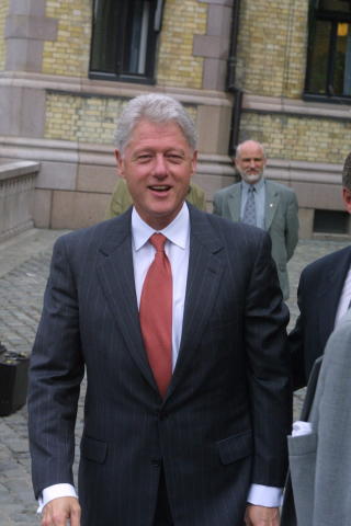 IKKE SAMMENLIGNBART: Bill Clintons bes�k i Norge hadde et langt lavere sikkerhetsopplegg enn hva Barack Obama vil bli omfattet av. Foto LANGSEM/BJ�RN Dagbladet