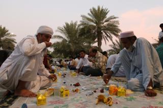 GJESTEARBEIDERE: Importert arbeidskraft fra blant annet India og Pakistan har lagt ned tusenvis av timer for � gj�re Dubai til det det er. Ofte for minimale l�nninger. Foto:  EPA/ALI HAIDER/Scanpix