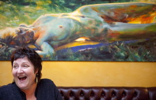 RAGDES AVIS: - Dagbladet har alltid v�rt min avis, sier forfatteren Anne B. Ragde om hvorfor hun stiller opp i den nye reklamekampanjen for avisa. Foto: Ole Morten Melg�rd / Dagbladet
