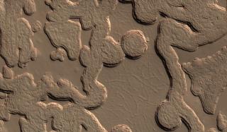 SYDPOLEN P� MARS: Dette bildet er ogs� tatt av romsonden Reconnaissance Orbiter. Foto: REUTERS/NASA/JPL