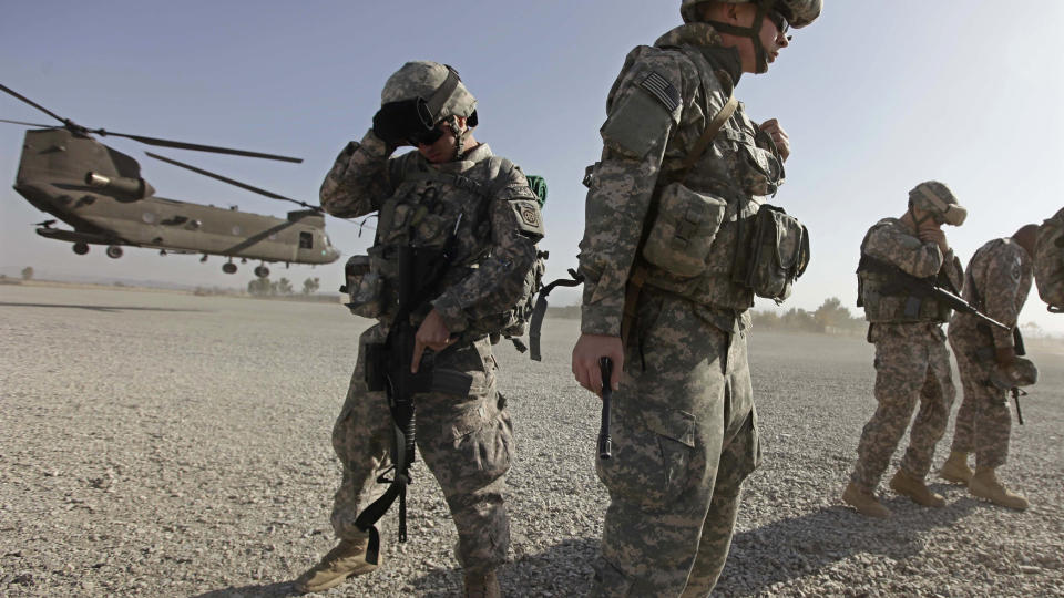 F�R FORSTERKNINGER: Da fredsprisvinneren tiltr�dte som president i januar i �r, var det 34 000 amerikanske soldater i Afganistan. N� er det er det 72 000 amerikanere under v�pen i landet, og om noen uker er tallet tredoblet til 102 000 amerikanske soldater. Prosessen tok i all hovedsak tre m�neder. Foto:  REUTERS/Zohra Bensemra/Scanpix