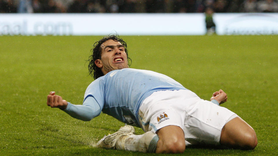 AVGJORDE: Manchester Citys Carlos Tevez satte frisparket som ga City seieren mot Chelsea, og s�rget for fornyet spenning i Premier League.Foto: SCANPIX/AP/Jon Super