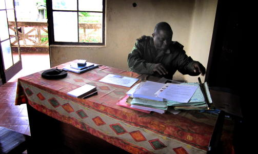 MINDRETALL: Oberstl�ytnant Frederic Embu Anieng var en av fem dommerne som avgjorde skyldsp�rsm�let i ankesaken mot Moland og French. Han sier de tre andre meddommerne som ble utpekt av rettspresidenten ikke kan loven. Foto: �istein Norum Monsen / Dagbladet