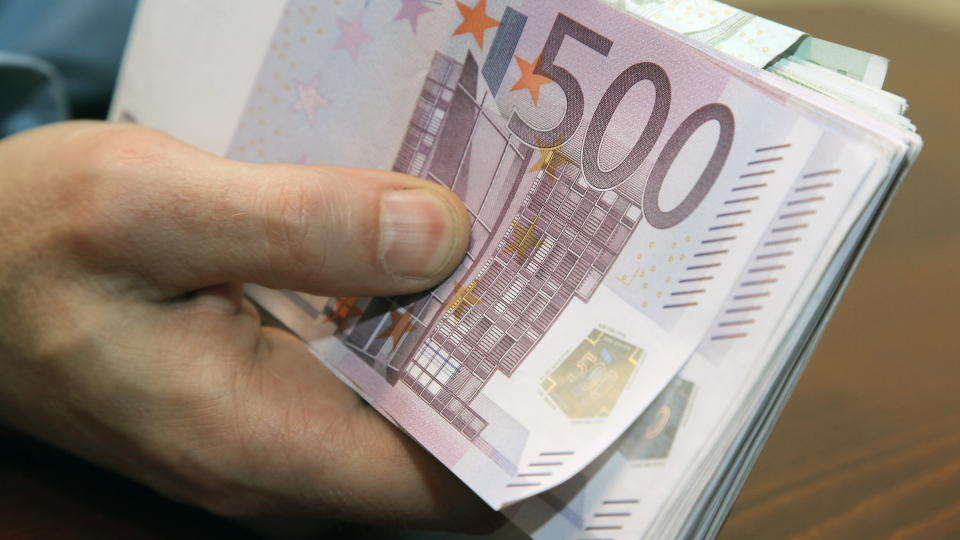 BEKYMRET: EU-kommisjonen frykter at valutasamarbeidet i eurosonen skal bryte sammen. Foto:  Hans Ane Vedlog / Dagbladet