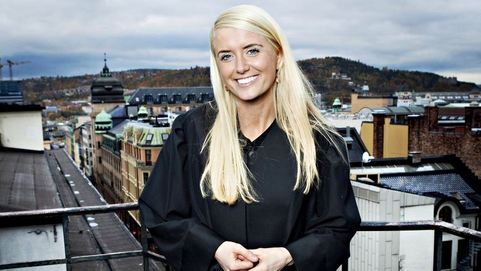 STATUSJOBB: En fersk unders�kelse rangerer yrker etter status. Av de spurte mener 66 prosent at advokater, her representert ved Randi Gustad, har h�y status.  Foto: NINA HANSEN