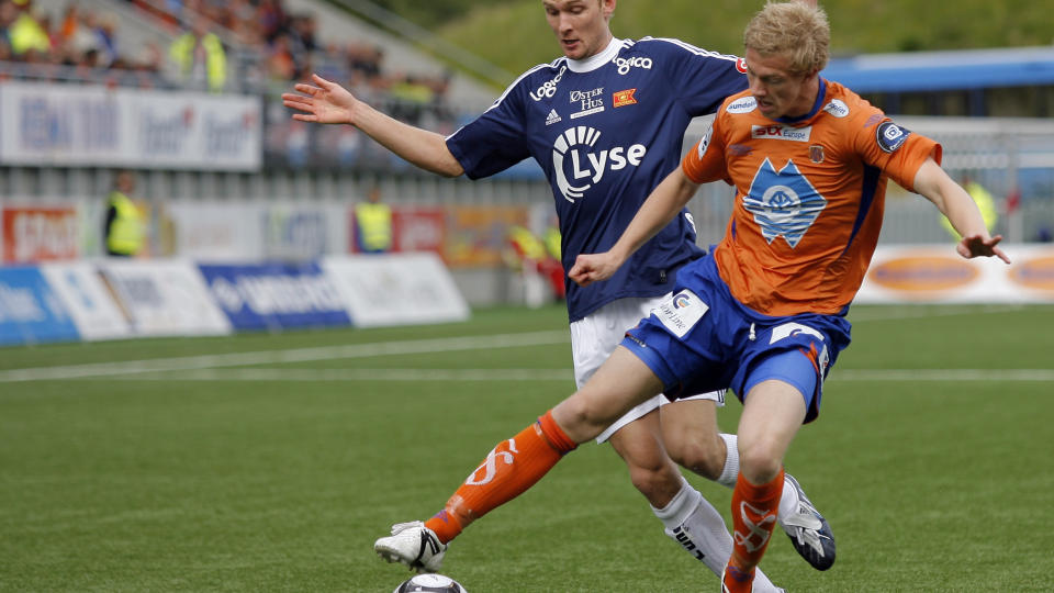 TALENT: Aalesunds Peter Orry Larsen (t.h.) har v�rt i Manchester United p� treningsopphold flere ganger tidligere. N� er 20-�ringen igjen p� treningsopphold i klubben. Foto: Svein Ove Ekornesv�g, Scanpix