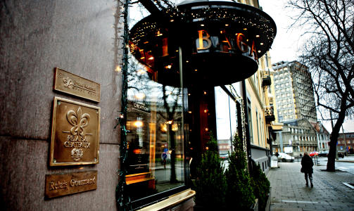 OM SNAUE TO UKER ER DET SLUTT:  Da forlater Eyvind Hellstr�m Bagatelle. Foto: Lars Eivind Bones