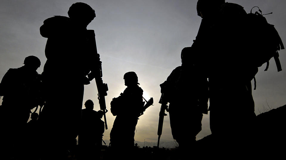 TRAPPER OPP: Barack Obama har aldri v�rt motstander av krigen i Afghanistan. Opptrappingen med 30 000 nye soldater har Obama argumentert for siden tida f�r han ble valgt til president. Presidenten har flere ganger understreket at krig er en n�dvendighet om amerikanske interesser er truet. Foto: AFP
