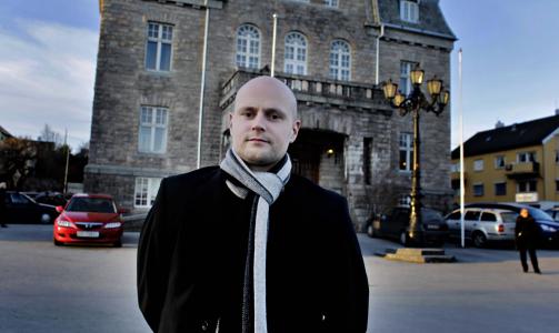 HOLDT TALE I BEGRAVELSEN: Bengt Eidem. Foto: Krister Sørbø/Dagbladet