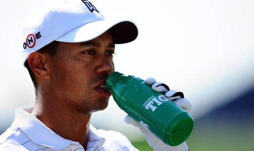 FORSVINNER FRA MARKEDET: Sportsdrikkmerket Gatorade (som Pepsi st�r bak) fjerner drikken Gatorade Tiger Focus fra markedet p� ny�ret. Foto: SCANPIX/Stuart Franklin/Getty Images/AFP