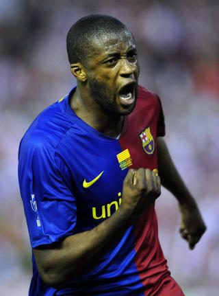 T�FT: Barcelonas Toure Yaya sier laget m� g� ut for � vinne. Foto: Scanpix