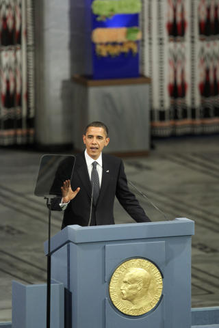 LANG TALE: Obamas tale i Oslo i dag var lenger enn den han holdt da han ble innviet som president, skriver Jerusalem Post. Foto: Eirik Helland Urke