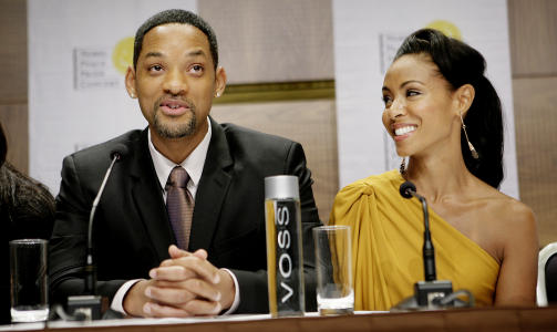 I STORSLAG: Will Smith og Jada Pinkett Smith under pressekonferansen f�r Nobels fredspris konserten 2009 i Oslo fredag ettermiddag. Foto: Jon-Michael Josefsen / Scanpix