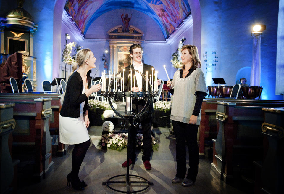 JULEKONSERT:  Prinsesse M�rtha Louise m�tte s�skenparet og musikkstudentene H�kon og Mari Silje Samuelsen f�rste gang under hundre�rsjubileet for unionsoppl�sningen i 2005. N� er hun konfransier p� deres store julekonsert i Vang kirke. Foto: Thomas Rasmus Skaug / Dagbladet