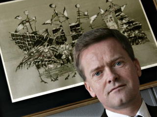  ETTERLYSER LIKHET:  Vanlige nordmenn som bor og jobber i utlandet, har strengere skatteregler. Slik b�r det ikke v�re, mener adm. direkt�r Jon H. Stordrange i Skattebetalerforeningen. Foto: RUNE MYHRE.