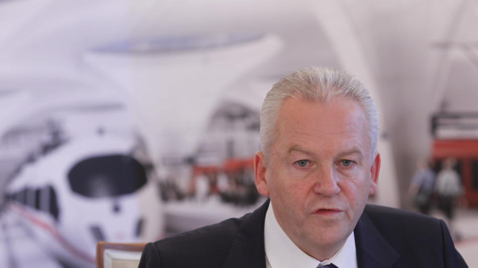 IKKE BEKREFTET: Toppsjef i Deutsche Bahn, R�diger Grube, har ikke kommentert avisartikkelen der det kommer fram at selskapet skal kvitte seg med 14.000 ansatte. Foto: REUTERS / Johannes Eisele / SCANPIX