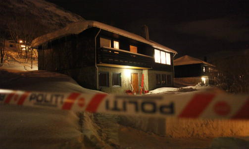 BYGDA I SJOKK: I denne villaen i  Tromsdalen ble tre personer funnet drept.  39-�ringen som er d�mt for drapene leide sokkelleilighet i huset. Foto : Bj�rn Langsem/DAGBLADET.