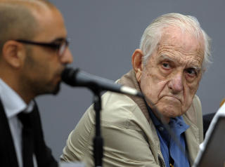 TILTALT: Reynaldo Bignone (81) tiltalt for brudd p� menneskerettighetene, han var milit�rets �verste leder under regimet.    AFP PHOTO / JUAN MABROMATA