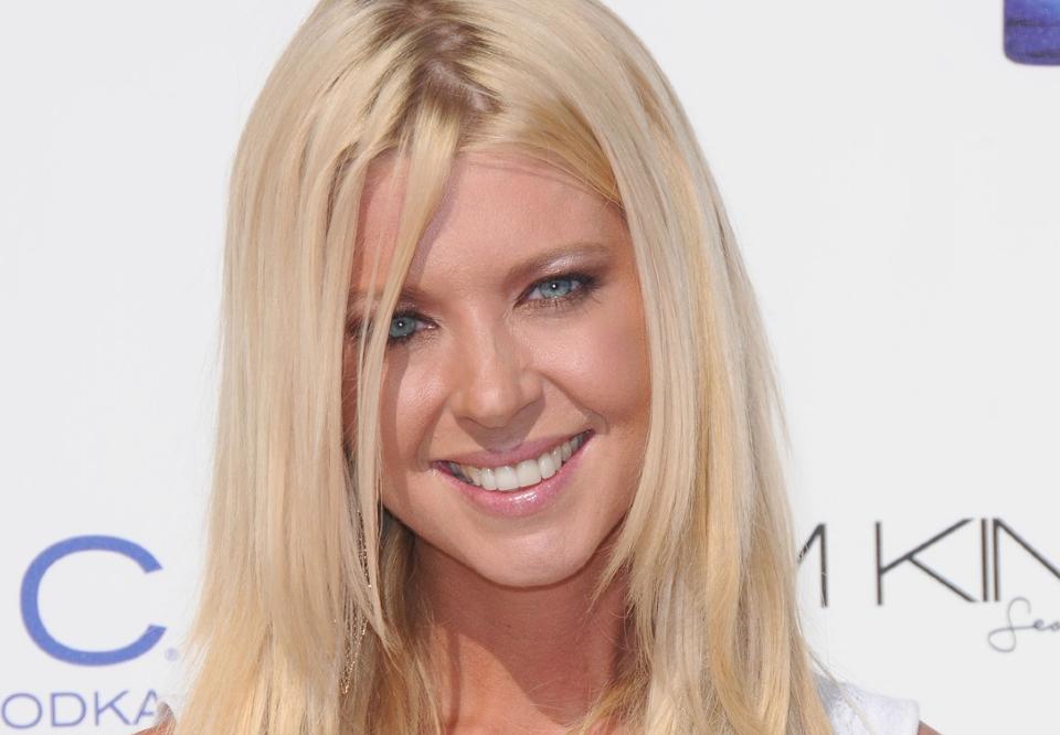 KOMFORTABEL:  �American Pie�-stjernen Tara Reid har f�tt fikset kroppen etter flere mislykkede plastiske operasjoner. Foto: STELLA PICTURES