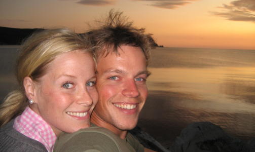 VIL REISE P� FLERE TURER: Tarjei vil bruke premiesummen p� flere turer i inn- og utland. Her med samboeren Guro Eie. Foto: PRIVAT