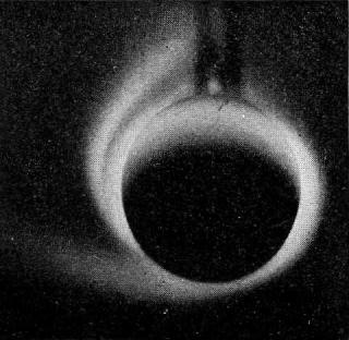 GJENNOMBRUDD:  Birkeland skj�t elektroner mot en magnetisert miniatyrjord - en s�kalt terrella - for � forske p� nordlyset. Foto: The Norwegian Aurora Polaris Expedition 1902-1903/Wikipedia
