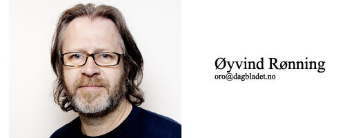 1. Mikael Wiehe: �S�nger fr�n en innst�lld skilsm�ssa�Veteranen Wiehe synger personlig, s�rt og �rlig om nesten-skilsmissen fra kona. Kanskje hans beste plate noensinne.2. Justin Adams & Juldeh Camara: �Tell No Lies�Gambisk og britisk verdensmusiker m�tes &mdash; og skaper en sansel�s og herlig blanding av blues, rock og afrikanske rytmer.3. Jens Carelius: �The Beat Of The Travel�Unge Jens kan h�res ut som en britisk folkrocker fra 60-tallet, men over det nostalgiske lydbildet f�r han musikken til � l�te moderne.4. Madness: �The Liberty Of Norton Folgate�De britiske skakongene kom tilbake med et imponerende album og en flott �ya-konsert: �This is the heavy, heavy monstersound�!5. Stein Torleif Bjella: �Heidersmenn�Glitrende visepsykiatri fra musikalsk bygdedyr fra �l. �rets norsk p� norsk-plate.6. Joe Bonamassa: �The Ballad Of John Henry�Han er allerede d�pt The New King Of Blues, og overbeviste p� Notodden Blues Festival. Drar med hjelp av sm� doser metall og prog en noe stivnet bluesrocksjanger i nye retninger.7. Wilco: �Wilco (The Album)�Wilco skuffer aldri. Aldri! Det siste ti�rets mest spennende og innovative band.8. Lars Winnerb�ck: �Tenk om jag �ngrar mig och sen �ngrar mig igen�Lasse kler rollen som stadionrocker ogs�, og befester posisjonen som ti�rets st�rste svenske artist.9. Th�str�m: �K�rlek er f�r dom�Mer svensk: Th�str�m blir bare bedre med �ra &mdash; ogs� p� tekst. Her med sitt personlige musikalske testamente, hudl�st og nesten desperat.10. Ramblin' Jack Elliott: �A Stranger Here�Tom Russell og Ramblin' Jack lagde begge flotte plater i �r. Sistnevnte, som i flere �r fulgte protestsanger Woody Guthrie som en skygge og ble et forbilde for Bob Dylan, har 77 �r gammel sunget countryblues p� plate for f�rste gang. Joe Henrys flotte produksjon f�rte ham inn p� lista.