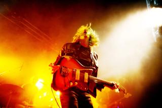 P� VINYL: Bigbang, her ved frontmann �ystein Greni, slapp hele katalogen sin p� vinyl i �r. Foto: SCANPIX