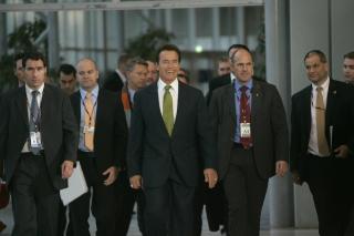 I GODT HUM�R Schwarzenegger i godt hum�r p� klimatoppm�tet i K�benhavn. Foto: Torbj�rn Gr�nning Dagbladet