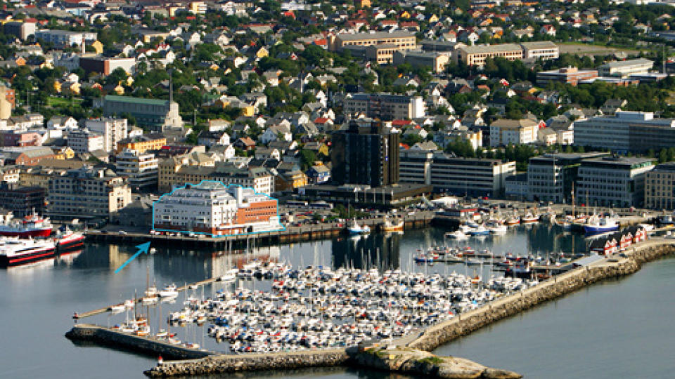 RETTSSAK: En gutt (17) st�r tiltalt i Salten tingrett (merket ut p� bildet) for � ha voldtatt ei 14 �r gammel og ei 15 �r gammel jente. Foto: Domstol.no