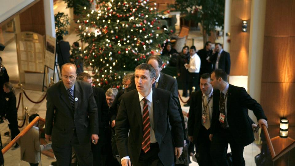 IKKE FORN�YD: Statsminister Jens Stoltenberg p� seminar om beskyttelse av regnskog p� Marriott hotel  i forbindelse med klimatoppm�tet COP15 onsdag.   Foto: Torbj�rn Gr�nning Dagbladet