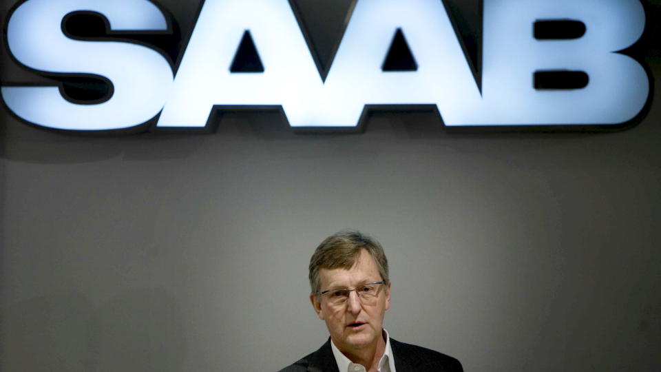RYSTET: Jan-�ke Jonsson forteller om Saabs skjebne p� en pressekonferanse i Trollh�ttan etter GMs avgj�relse. Foto: Dragan Mitrovic / SCANPIX
