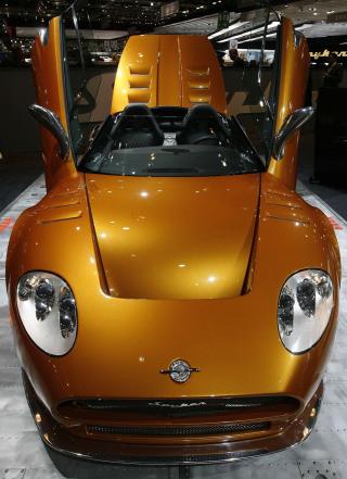 FANCY: Her vises Spykers CS 8 p� bilutstillinga i Geneve i mars. Foto: Reuters/Scanpix