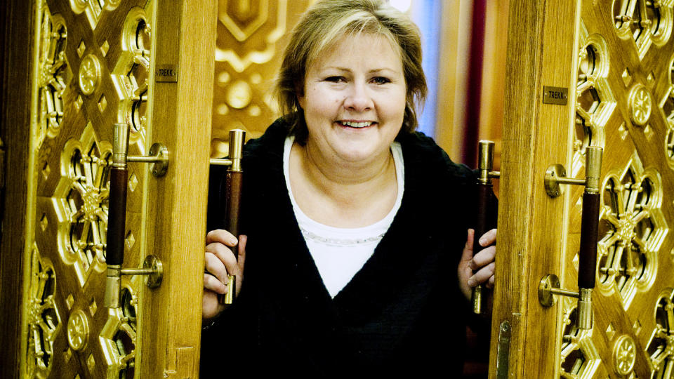 GRUNN TIL � SMILE:  Erna Solberg og H�yre har for f�rste gang godt forbi Frp p� meningsm�lingene. Foto: Thomas Rasmus Skaug / Dagbladet