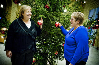 FORN�YDE FRUER: Erna Solberg og H�yre og Trine Skei Grande i Venstre er godt forn�yd med den nye m�lingen. Foto: Thomas Rasmus Skaug / Dagbladet