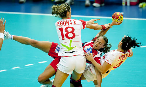 SCORET SEKS: Camilla Herrem puttet seks i bronsefinalen mot Spania.