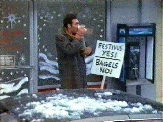 FIKK IKKE FRI FOR � FEIRE FESTIVUS: Kramers arbeidsgiver er ikke s�rlig forst�elsesfull. Han f�r ikke fri, og roper til alle som g�r forbi butikken Hey! No bagel, no bagel, no bagel.