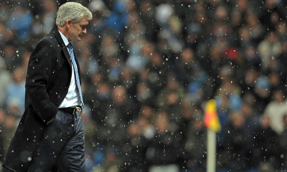 BITTER AVSKJED: Mark Hughes er full av anger for at han ikke f�r fortsette � bygge videre p� det han har startet p� i Manchester City.Foto: SCANPIX/AFP PHOTO/PAUL ELLIS
