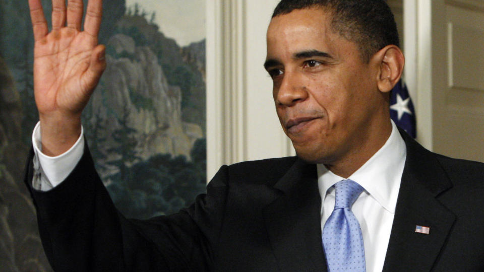 FORN�YD: &mdash; En stor seier for det amerikanske folket, sier USAs president Barack Obama etter at demokratene i Senatet gikk seirende ut av den f�rste avstemningen om den omstridte helsereformen i USA. Foto: REUTERS / Jim Young / SCANPIX